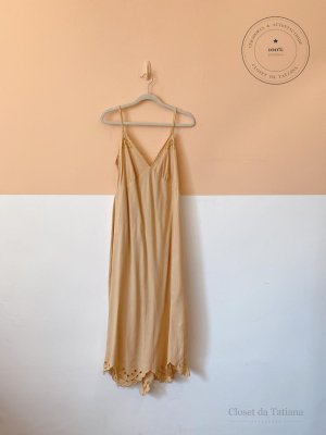 Vestido Laise Maria Filó Bege | Tam: P